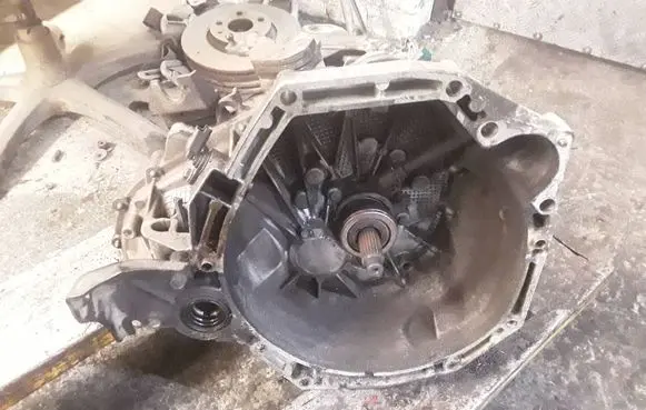Nissan Qashqai Manual 6 speed gearbox Tl4113