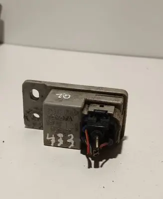 Toyota Avensis T250 Light washer relay 8594205040