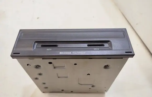 Skoda Superb B8 (3V) Navigation unit CD/DVD player 5Q0035874A