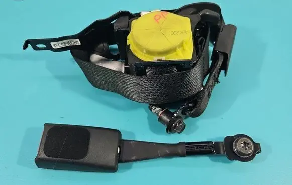 Hyundai Elantra VI Front seatbelt 88820F2700 IMPRK1433600