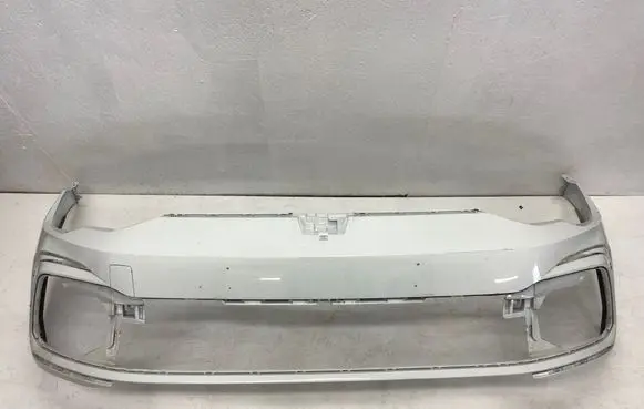 Volkswagen Golf VIII Front bumper 5H0807221G