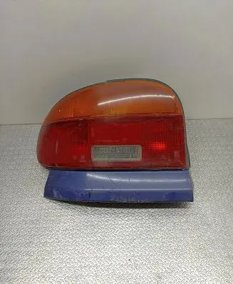 Mazda 121 Rear/tail lights 3309505L 22061364