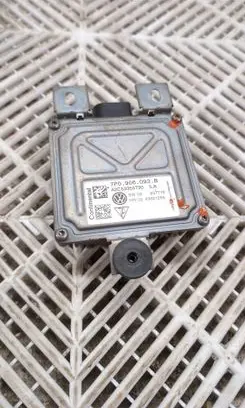 Porsche Cayenne (92A) Fuel injection pump control unit/module 7P0906093B A2C53355730