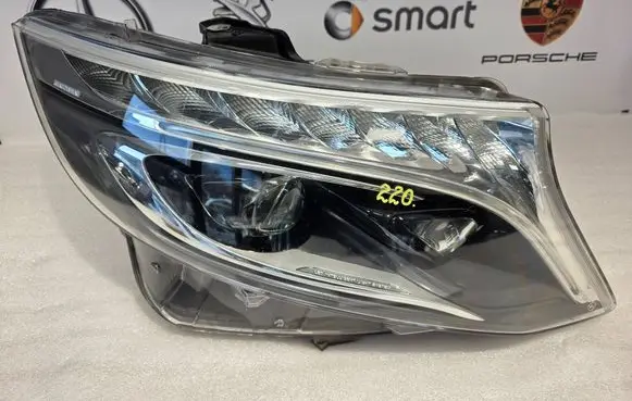 Mercedes-Benz Vito Viano W447 Headlight/headlamp A4479069800