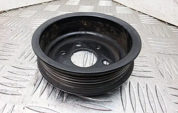 Ford Focus Water pump pulley CM5Q8509BB