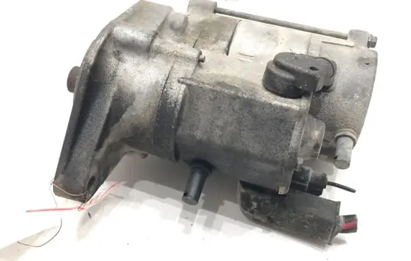 Toyota Yaris Starter motor 28100-33050