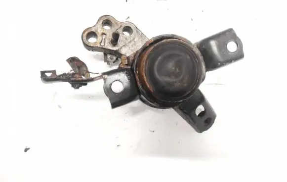 Toyota Avensis T270 Engine mount bracket