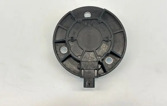 Audi A4 S4 B8 8K Camshaft vanos timing valve 06L109259D