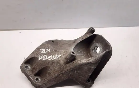 Audi A4 S4 B7 8E 8H Gearbox mounting bracket 8E0399113L