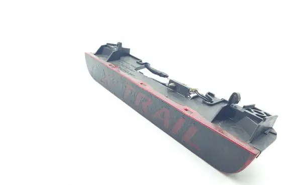 Nissan X-Trail T30 Third/center stoplight P1842