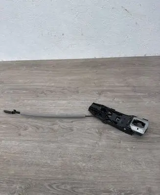 Volkswagen Tiguan Front door exterior handle/bracket 5N0837885H 5N0837017D