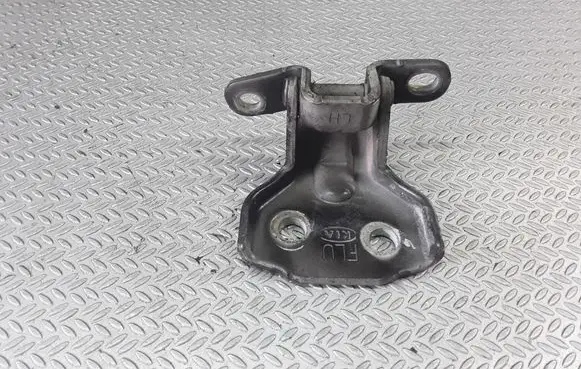 KIA Sorento Front door upper hinge