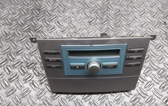 Toyota Corolla Verso E121 Climate control unit