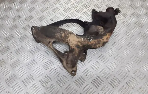 Mercedes-Benz Vaneo W414 Exhaust manifold A6681420201