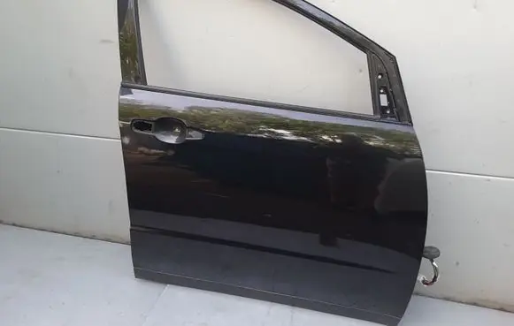 Subaru B9 Tribeca Front door