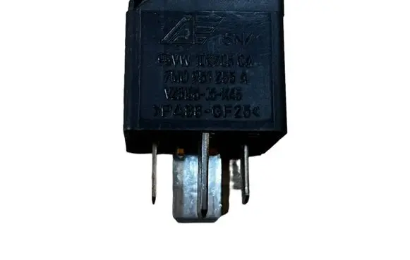 Volkswagen Touran I Other relay 7M0951253A V23136J6X45 95VW10K705CA