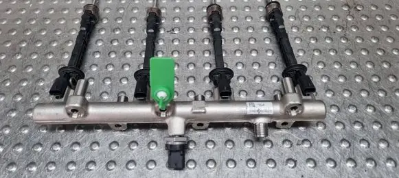 Mercedes-Benz A W177 Fuel main line pipe S27698667 A2820702800 A2820702600