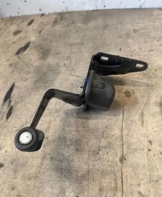 Nissan NV400 Sliding door upper roller guide/hinge 77946809R