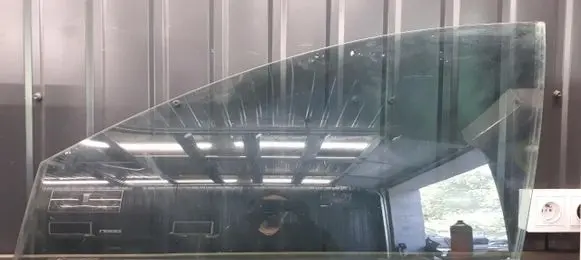 Citroen C5 Front door window glass four-door