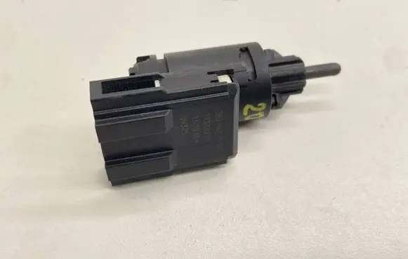 Audi A6 S6 C6 4F Brake pedal sensor switch 3B0945511C