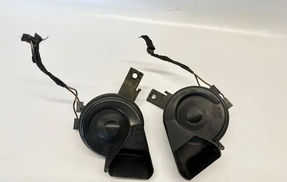 Mercedes-Benz SLK R171 Horn signal A0055422420 A0055422520 A0065420620