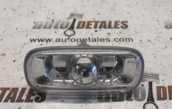Audi A4 S4 B7 8E 8H Front fender indicator light 8E0949127