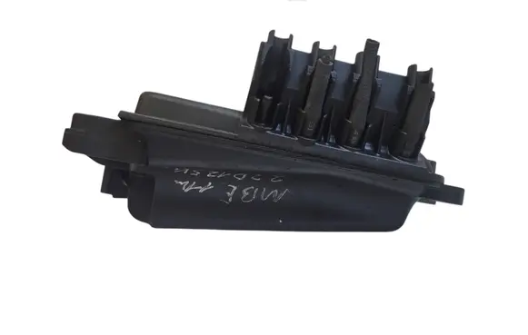 Vacuum air tank