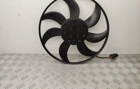 Volkswagen Crafter Radiator cooling fan shroud 2N0121205Q