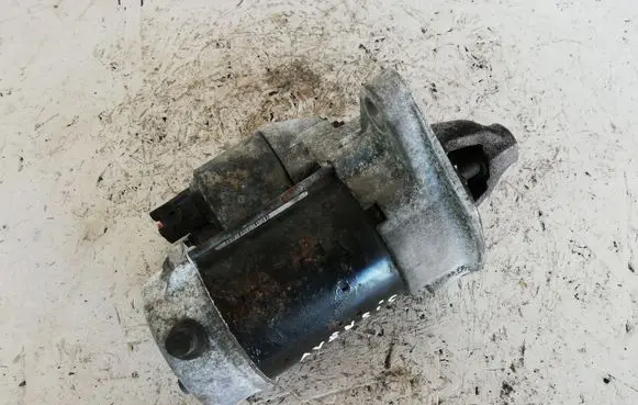 Toyota Avensis T220 Starter motor 281000D090