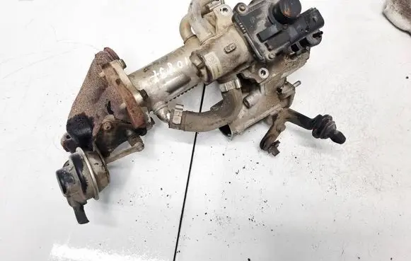 Dacia Logan I EGR valve cooler 147356133R