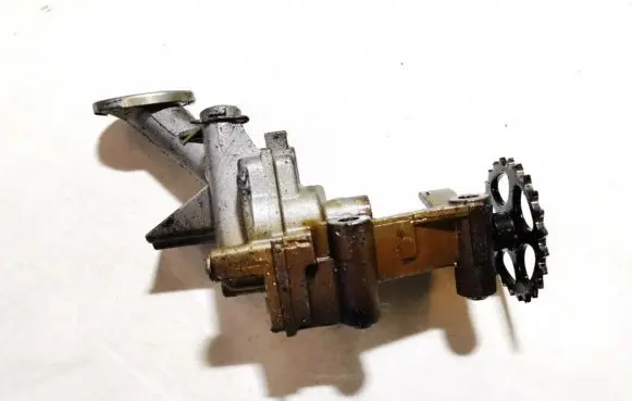 Renault Laguna II Oil pump 7700100894 7700112538