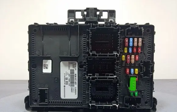 Ford Focus Fuse box set JX6T-15604-ECG