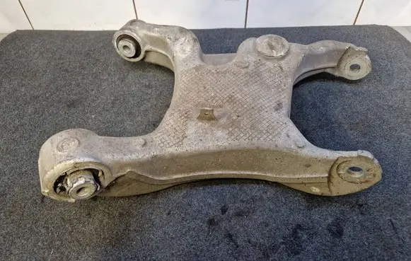 Rear upper control arm/wishbone