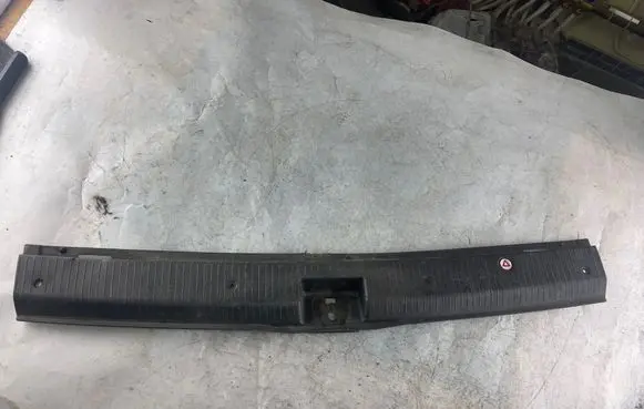 Opel Zafira A Trunk/boot sill cover protection 90580331