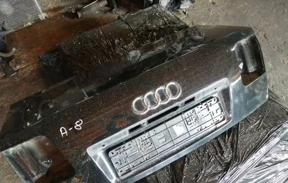 Audi A8 S8 D3 4E Tailgate/trunk/boot lid