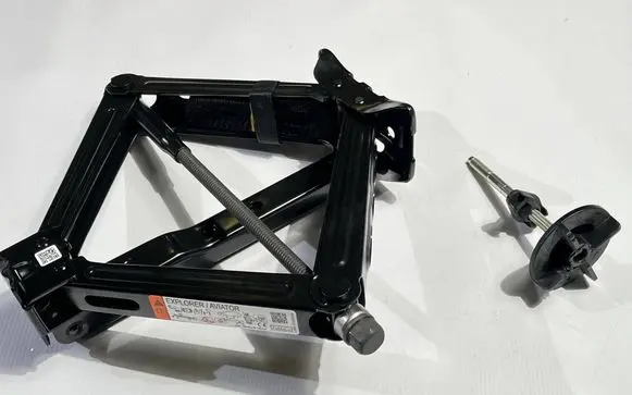 Ford Explorer VI Lift Jack LB5C17080AA