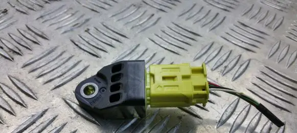 Toyota RAV 4 (XA30) Airbag deployment crash/impact sensor 8983142010