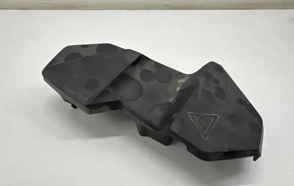 BMW 3 G20 G21 Fuse box cover 8650889