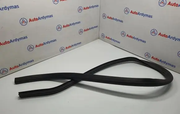 BMW 3 E90 E91 Engine compartment rubber 7060565 51717060565