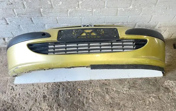 Peugeot 307 Front bumper 9643067477