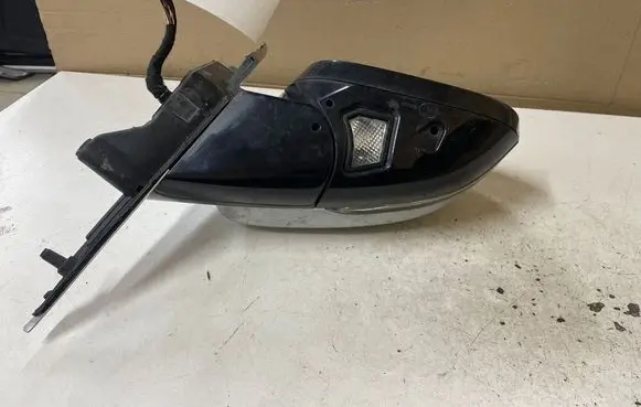 Jaguar XF X250 Front door electric wing mirror 3303050
