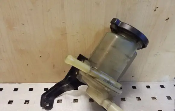 Toyota Corolla Verso AR10 Power steering fluid tank/reservoir