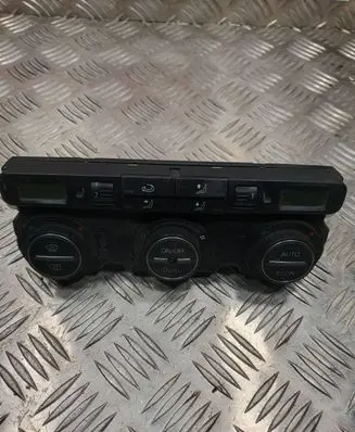 Volkswagen Touran I Climate control unit