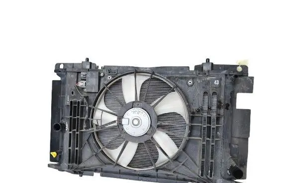 Toyota Auris 150 Coolant radiator 16040-0D431