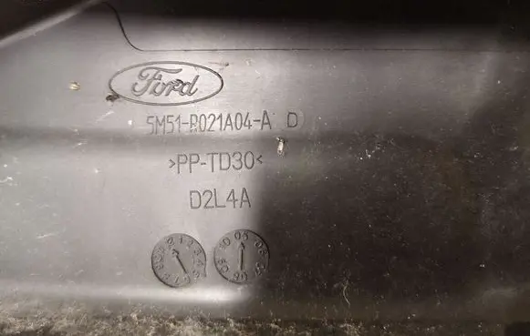 Ford Focus C-MAX Wiper trim 5M51R021A04A