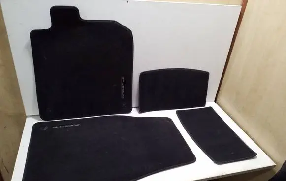 Porsche Taycan 9J1 Car floor mat set 