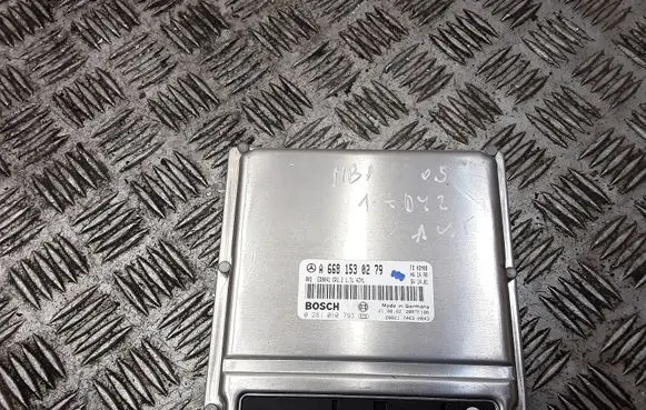 Mercedes-Benz A W169 Engine control unit/module A6681530279 0281010793