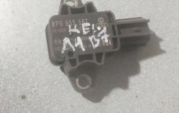 Audi A4 S4 B7 8E 8H Airbag deployment crash/impact sensor 8P0955557 011000