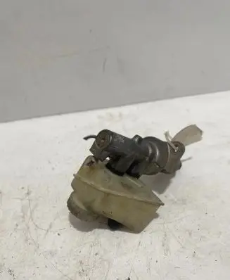 Mercedes-Benz E W124 Master brake cylinder 3350081221 3350881241 3350881221