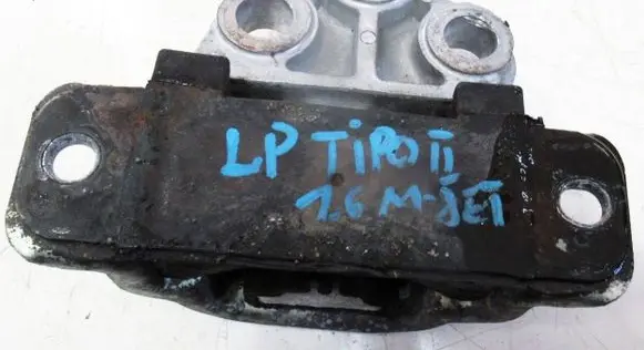 Fiat Tipo Engine mounting bracket